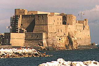 Vista generale di Castel dell'Ovo